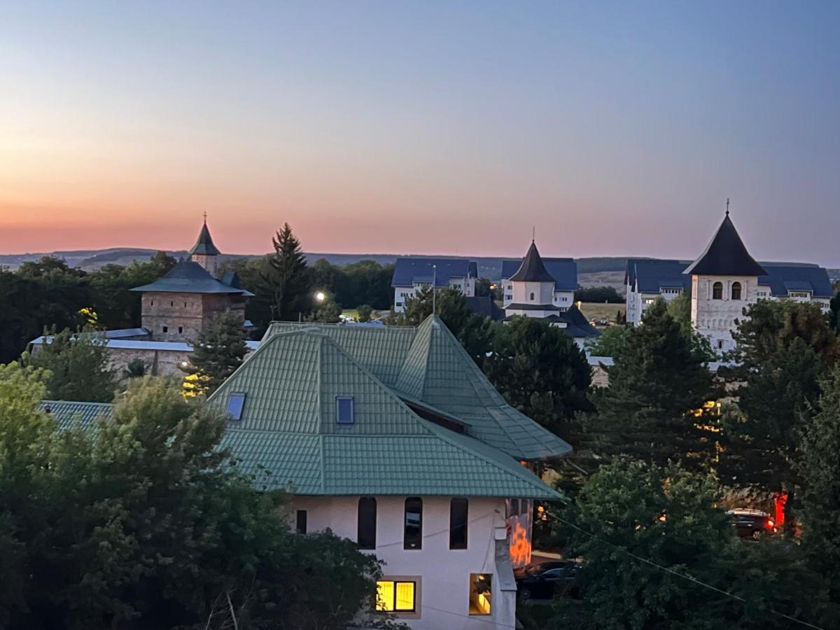 Altheda Living Zamca Apartman Szucsáva Kültér fotó